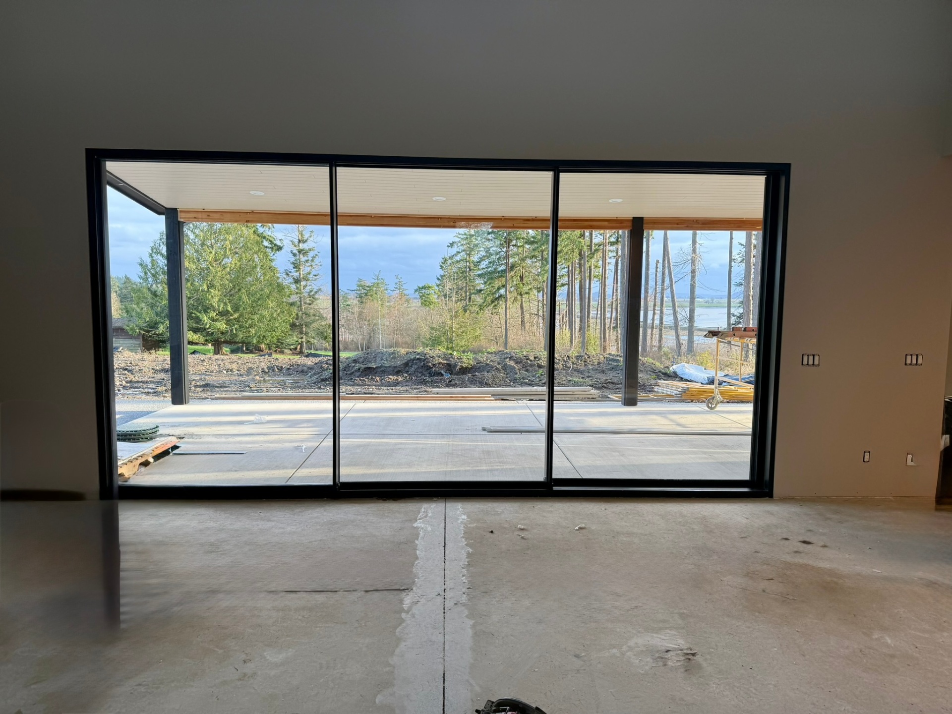 Sliding Doors project — Mount Vernon Residence: 17' W x 9' H – 3 Panel Multi-Slide Glass Door · Mount Vernon, WA